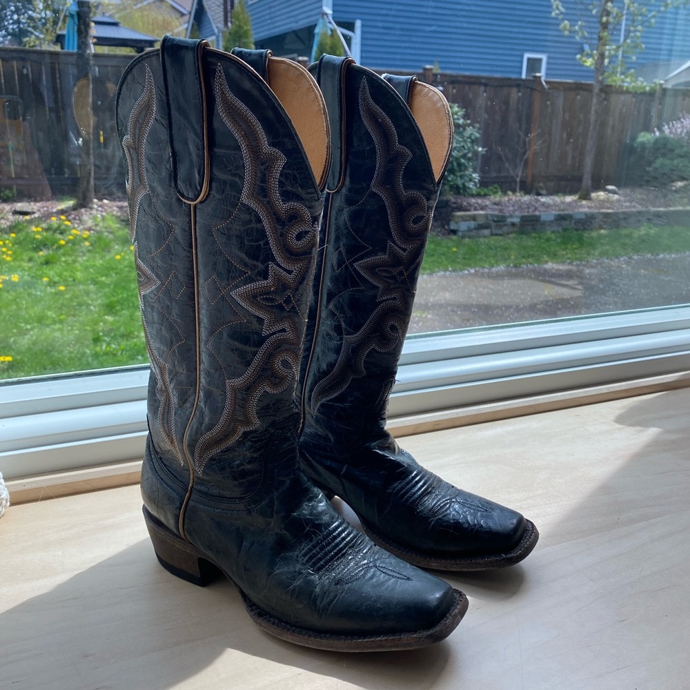 Black Idyllwind cowboy boots